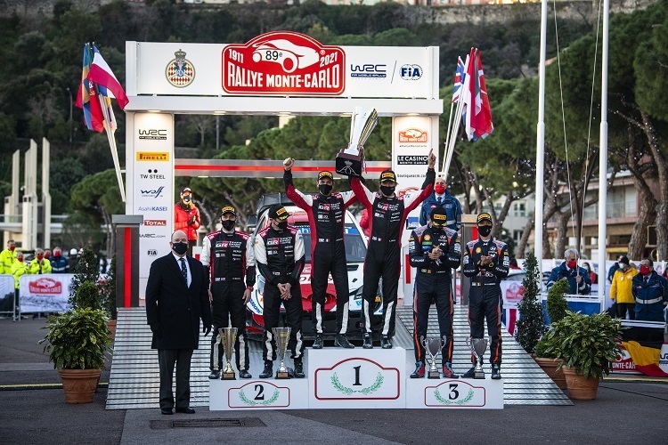 Das Siegerpodium der 89. Rallye Monte Carlo 2021