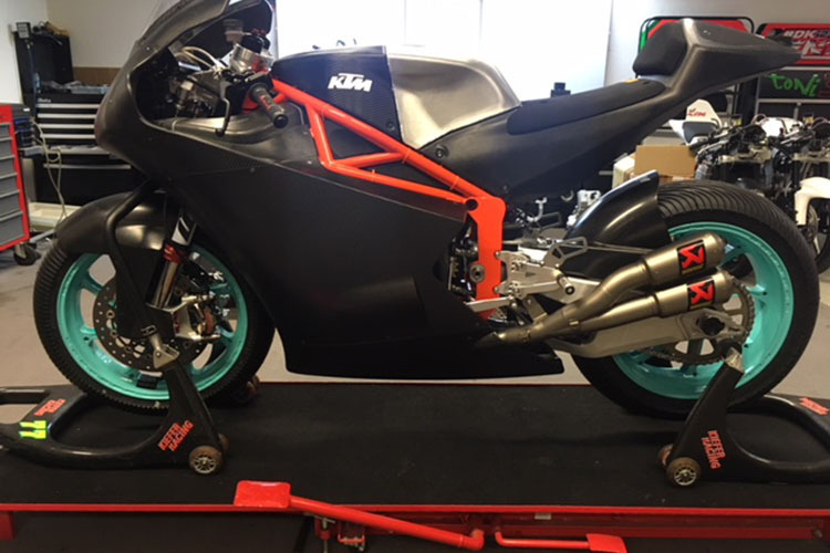 Die Moto2-KTM steht bereits in der Werkstätte von Kiefer Racing