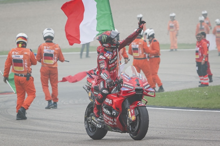 Numero Uno: Pecco Bagnaia führt die WM an, Ducati dominiert