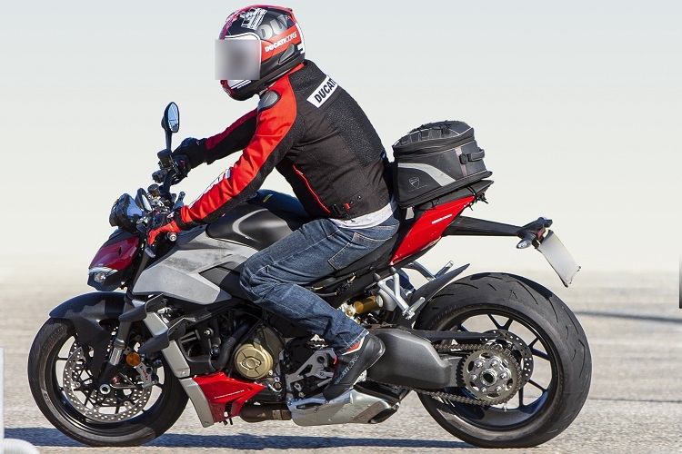 Ducati Streetfighter V4: Sanfte Retuschen an der Optik, Feinarbeit im Motor