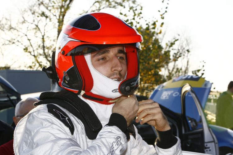 Robert Kubica schnallt sich wieder den Rallye-Helm auf