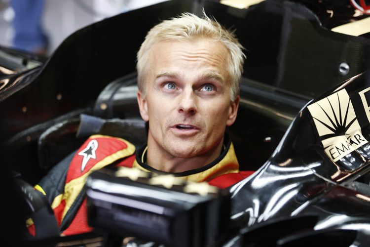 Heikki Kovalainen in seinem neuen Auto
