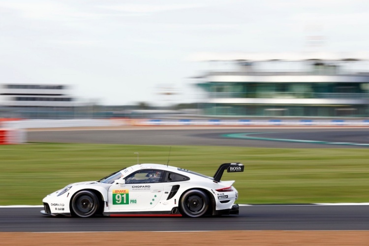 Sieg in der GTE-Klasse für den Porsche 911 RSR von Richard Lietz und Gianmaria Bruni