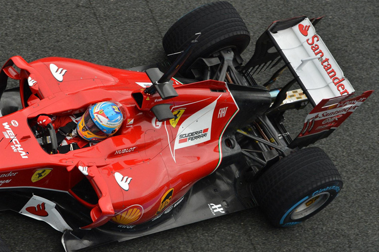 Sind die Seitenkästen des Ferrari F14 T zu schmal?
