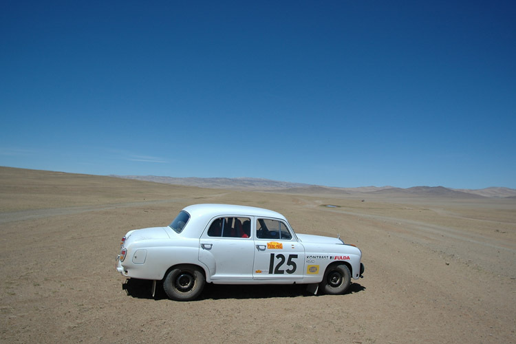 Die Peking to Paris Motor Challenge führt von China durch die Mongolei, Russland, die Ukraine bis nach Paris