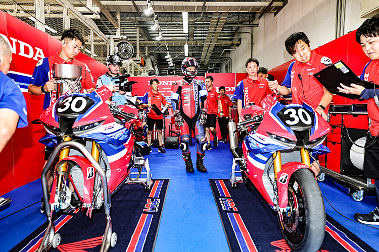HRC Honda bestimmt das Tempo am Testtag