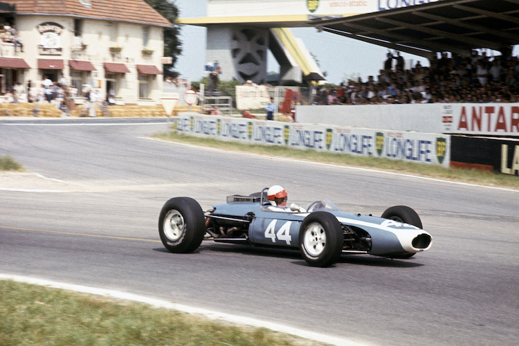 Der Engländer John Taylor mit seinem Brabham-BRM in Reims 1966