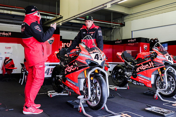 Die Ducati von Scott Redding blieben in der Garage