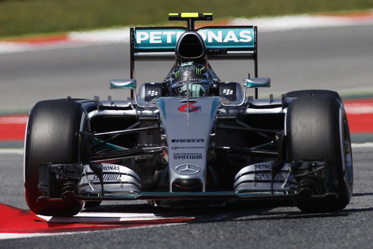 Pole für Nico Rosberg: Der Deutsche sicherte sich mit 1:24,681 min Startplatz 1 für den Europa-Auftakt in Barcelona