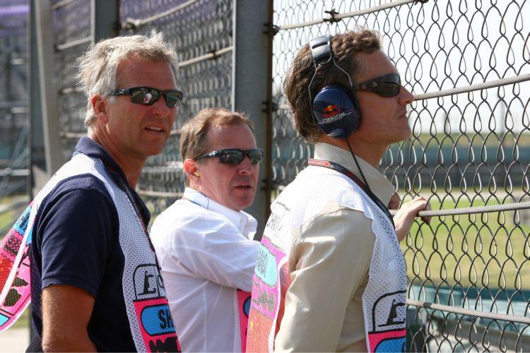 Christian Danner mit Martin Brundle und David Coulthard entlang einer GP-Strecke