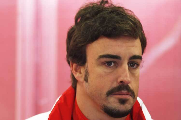 Fernando Alonso denkt an die Opfer des Zugunglücks in Spanien