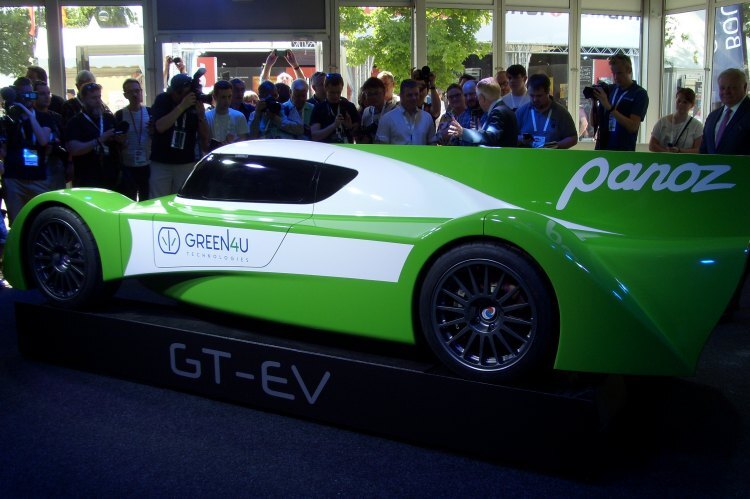 Präsentation des GT-EV in Le Mans