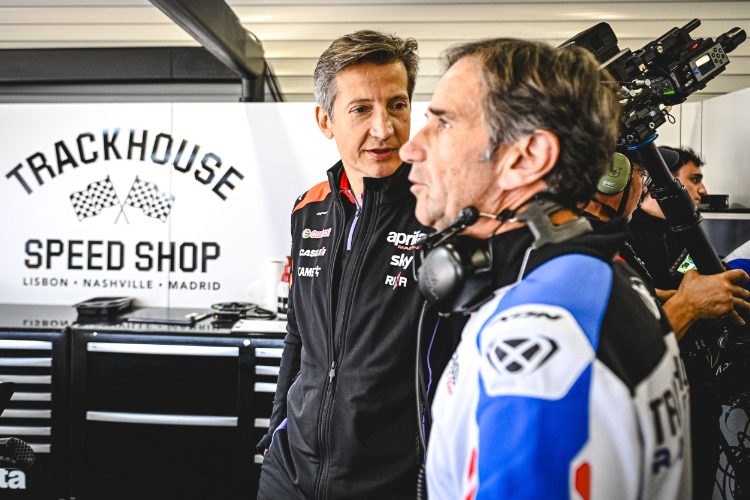 Massimo Rivola, patron d'Aprilia Racing (à gauche) avec Davide Brivio, directeur de l'équipe Trackhouse