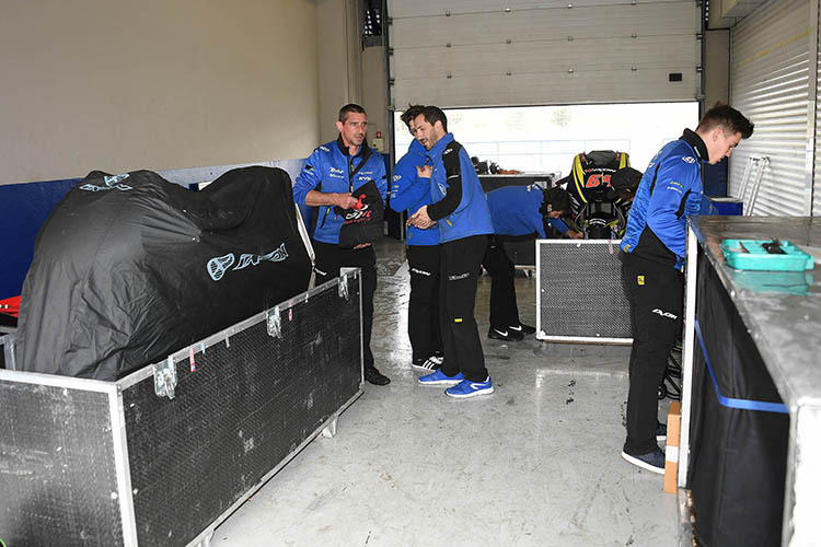 Das Tech3-Team packte beim Jerez-Test frühzeitig ein