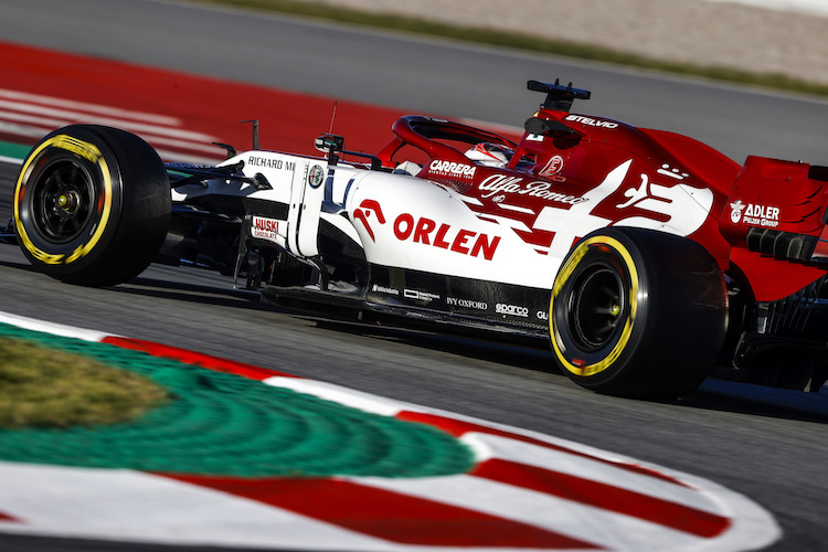 Kimi Räikkönen bei den Wintertests 2020 im Alfa Romeo, der bei Sauber gebaut wird