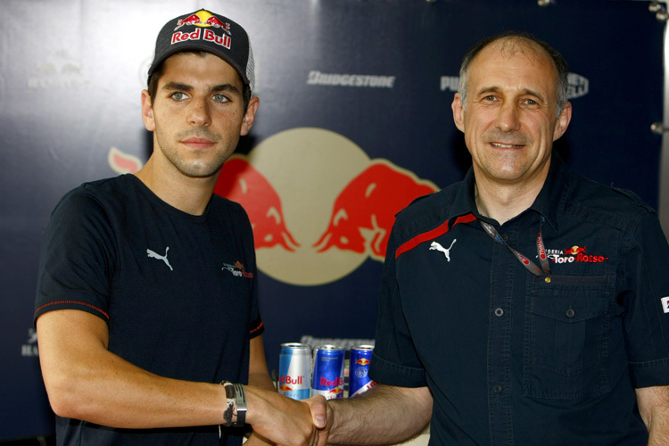 Jaime Alguersuari bei seinem GP-Debüt in Ungarn 2009 mit Toro-Rosso-Teamchef Franz Tost