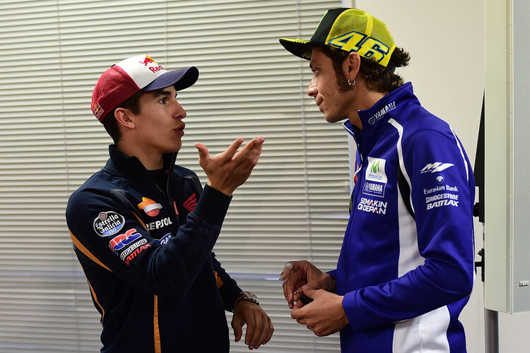 Nicht nur Márquez und Rossi werden über die «flag-to-flag»-Rennen diskutieren