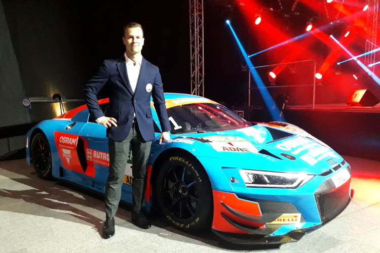 Champion und Meisterauto: Patric Niederhauser vor dem Audi R8 LMS