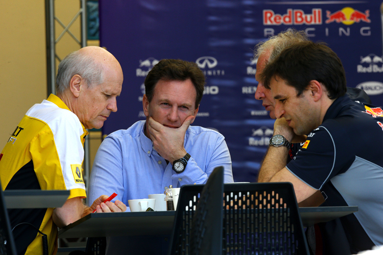 Lange Gesichter bei Renault und Red Bull Racing: Die Frist für die Homologation der neuen Antriebseinheiten läuft um Mitternacht ab