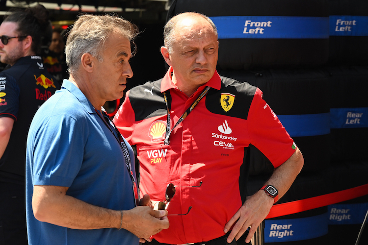 GP-Sieger Jean Alesi und Ferrari-Teamchef Fred Vasseur