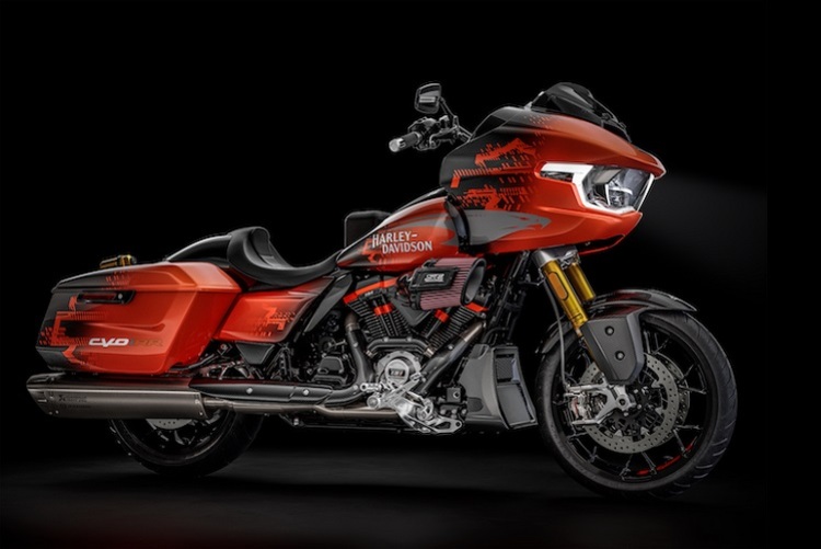 Harley-Davidson CVO Road Glide RR: King of the Baggers