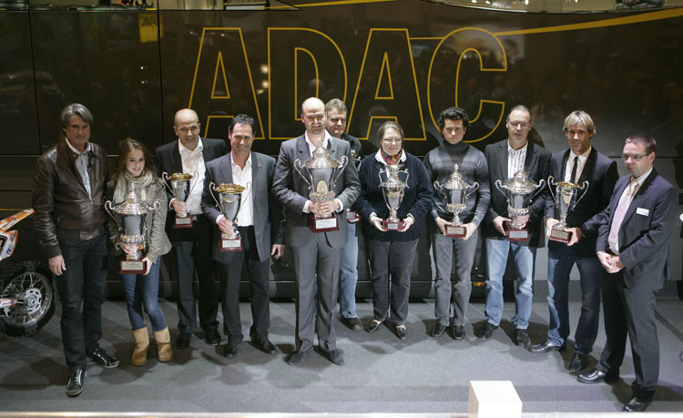 Die Sieger des ADAC GT Masters bzw. deren Vertreter