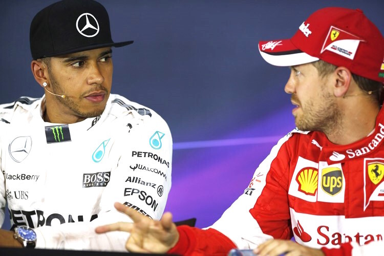 Lewis Hamilton mit Sebastian Vettel