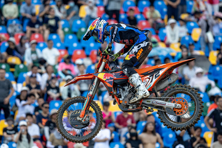 Liam Everts in Shanghai