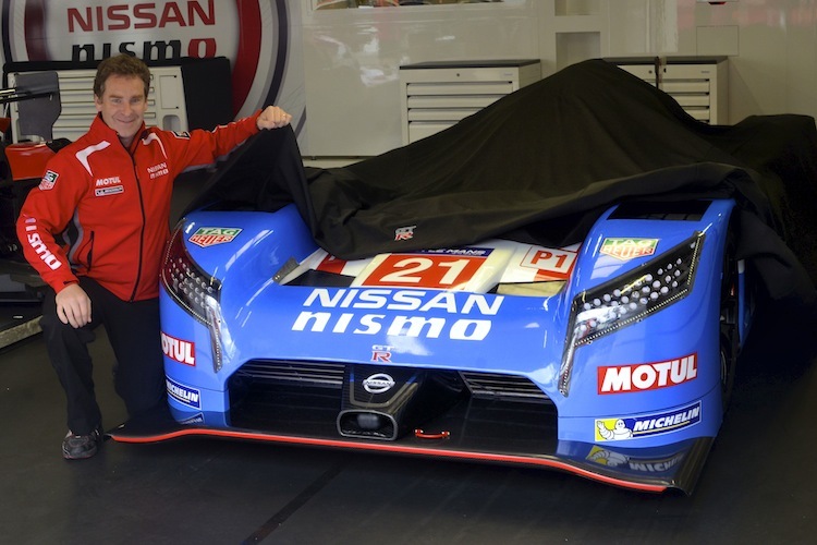 Komplett zeigt Nissan den Retro-Look des GT-R erst am Sonntag