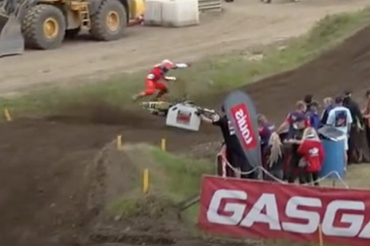 Max Nagl flog im zweiten Rennen heftig ab