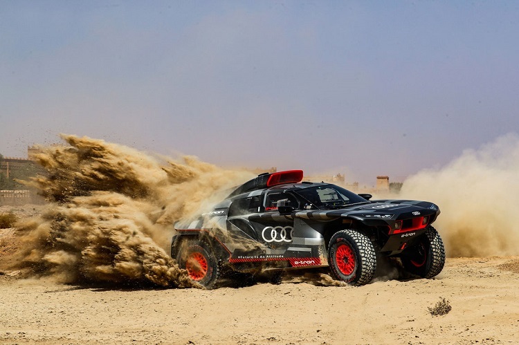 Der Audi RS Q e-tron beim Test in Marokko