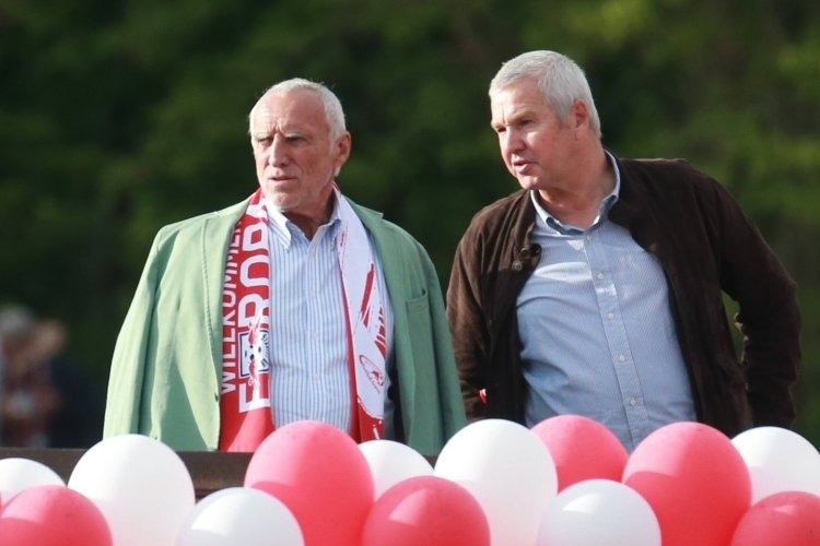 Dietrich Mateschitz und Günther Wiesinger beim Fussballmatch RB Leipzig gegen FC Bayern im Mai 2017