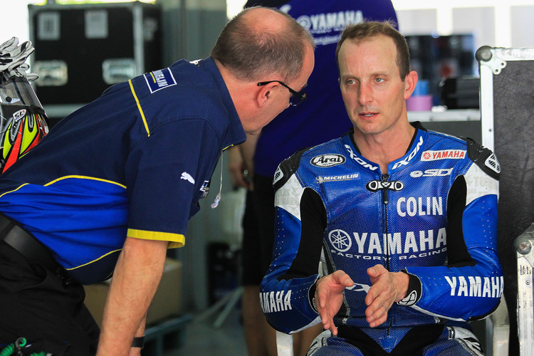 Colin Edwards testet die Michelin-Reifen für Yamaha