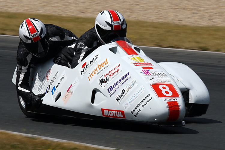 Markus Schwegler/Eric Steinert mit der F2 LCR Suzuki 600