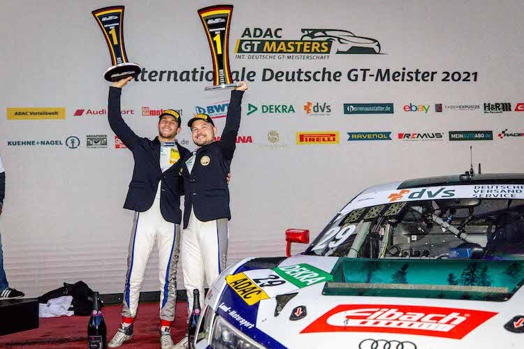 Christopher Mies (rechts im Bild gemeinsam mit Ricardo Feller) wurde zweimal ADAC GT Masters-Meister mit Audi