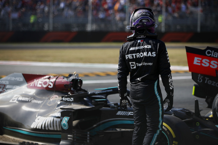 Lewis Hamilton schaut sich in Monza die Bescherung an