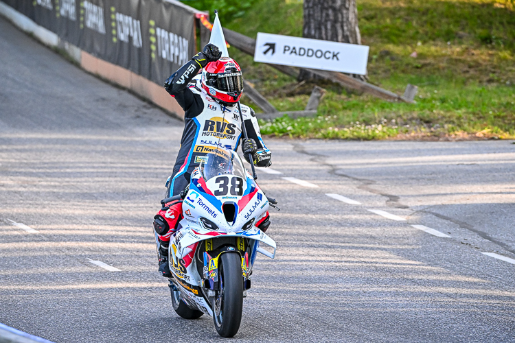 Erno-Kostamo-BMW-macht-in-Imatra-das-Dutzend-voll