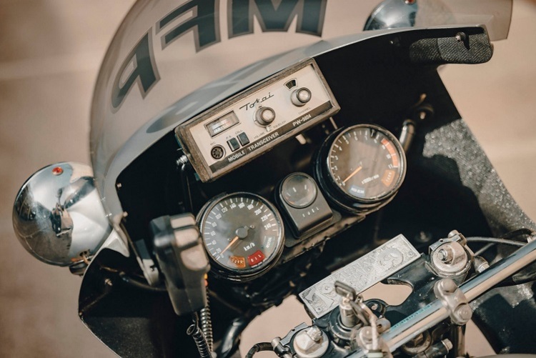 Replika der Kawasaki Z1000 aus dem Film Mad Max / Produkte 