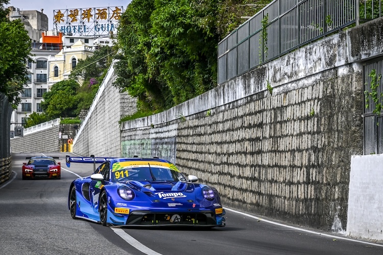 Alessio Picariello im Stadtverkehr von Macau