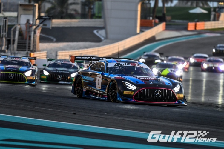 Der Mercedes-AMG GT3 von 2 Seas Motorsport bei den 12h Gulf