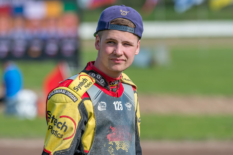 Youngster Lukas Fienhage vom AC Vechta gewinnt den Langbahn-GP in Morizès  