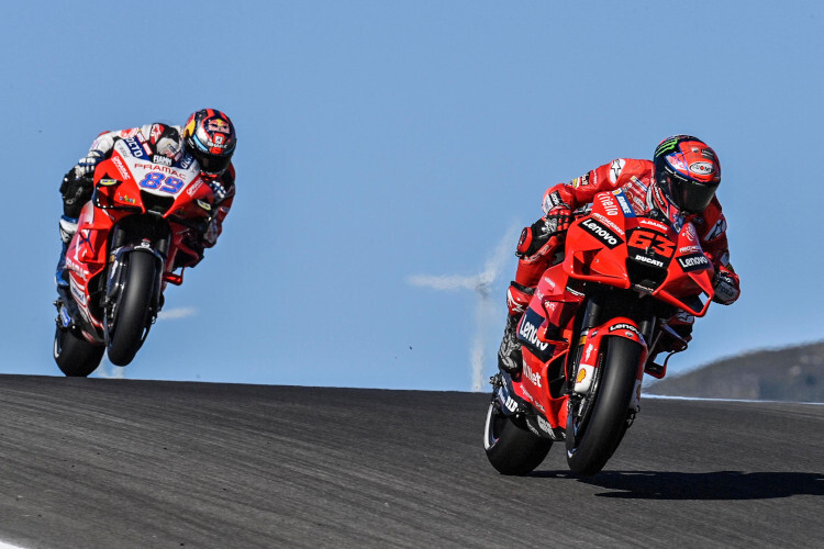 Im Qualifying: Pecco Bagnaia vor Jorge Martin