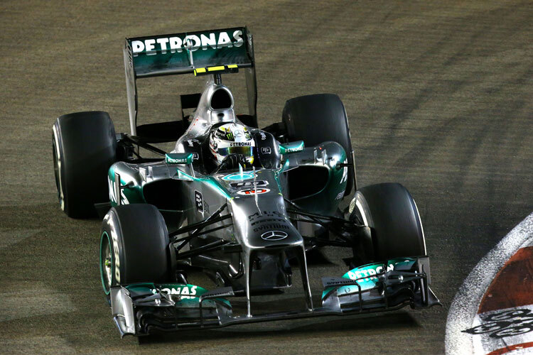 Lewis Hamilton konnte einen Unfall gerade noch vermeiden