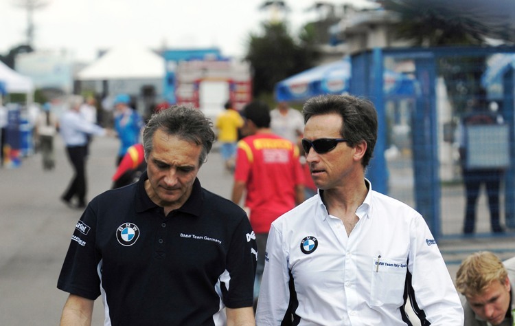 Schnitzer und Charly Lamm (li.) wurden 1989 mit Robert Ravaglia (re.) zuletzt Meister für BMW