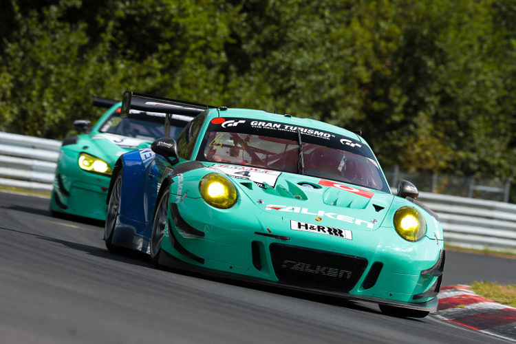 Großer VLN-Triumph für Falken: Der Porsche 911 GT3 R gewinnt vor dem BMW M6 GT3