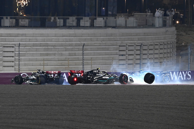 Kollision zwischen George Russell und Lewis Hamilton in Katar