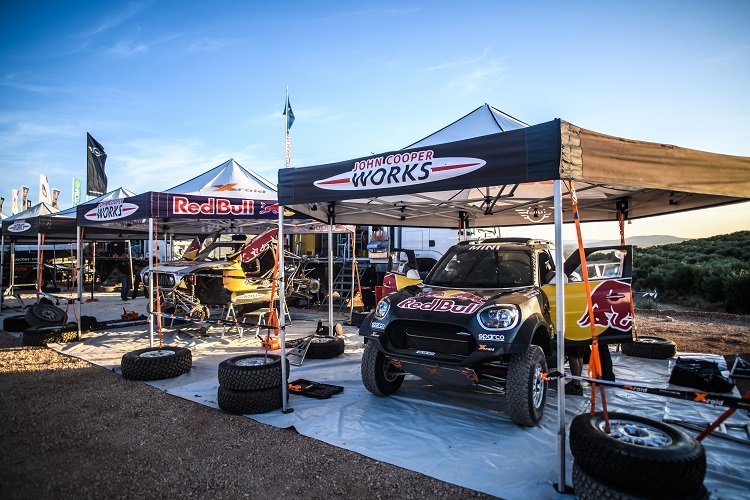 Das deutsche Team X-raid ist die Rallye Dakar bereit