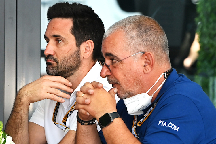 Eduardo Freitas (rechts) übernimmt in Barcelona die Rolle des FIA-Renndirektors