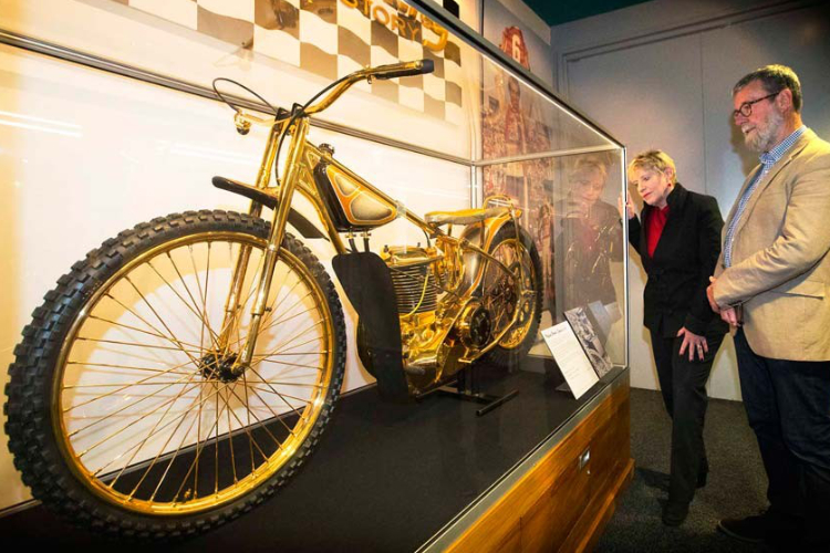 Ivan Maugers goldenes Bike steht heute im Museum