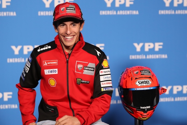 Guter Dinge: WM-Spitzenreiter Marc Marquez ist in Argentinien angekommen